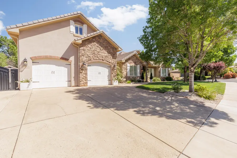 795 E Desert Bloom Ct, Washington, UT 84780 - #3