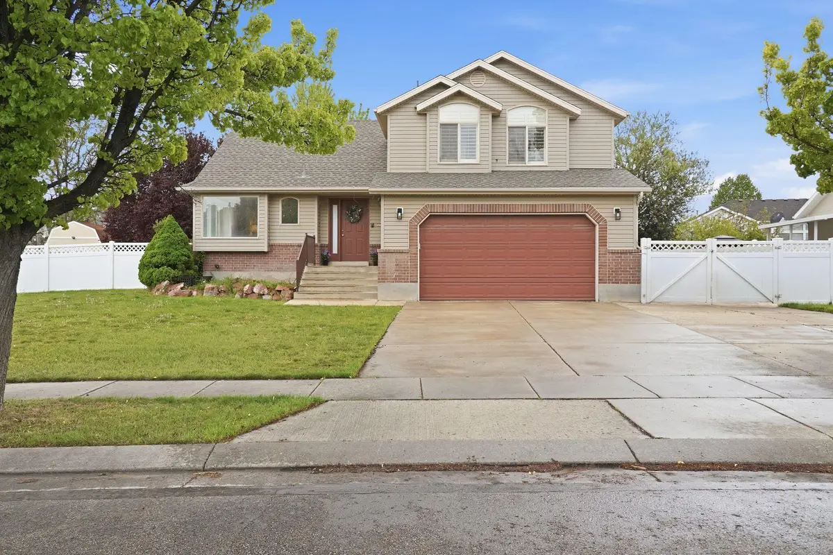 4975 Mcginnis Ln, West Jordan, UT 84081 - #1