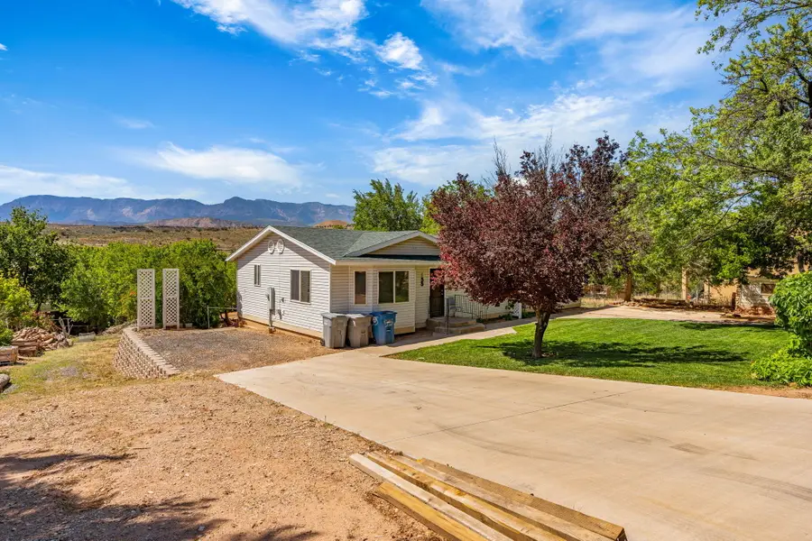 55 E Spring Dr, Toquerville, UT 84774 - #3