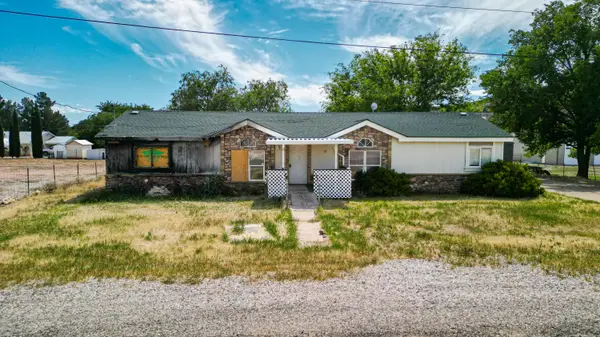 35 W Pecan Ln, Leeds, UT 84746