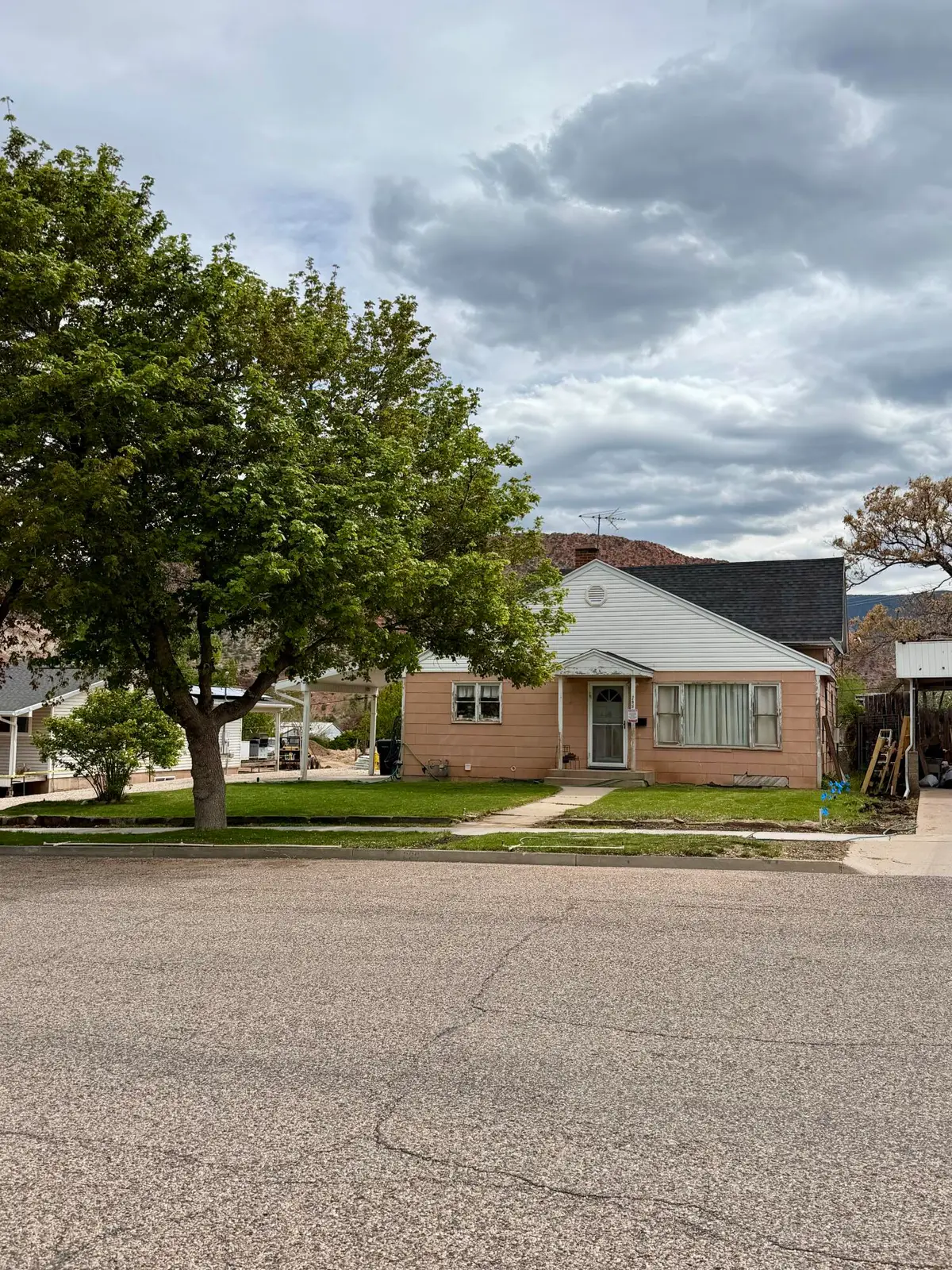 299 S 300, Cedar City, UT 84720 - #1