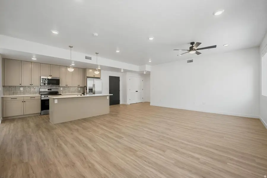 226 N Cliff Side Dr #L100, Hurricane, UT 84737 - #3