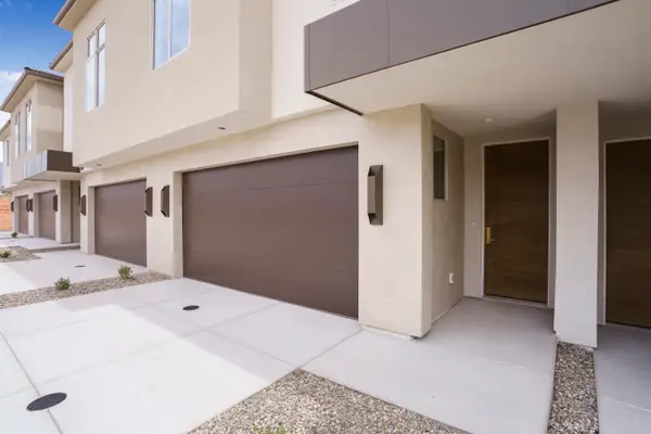 990 Manen St, Washington, UT 84780