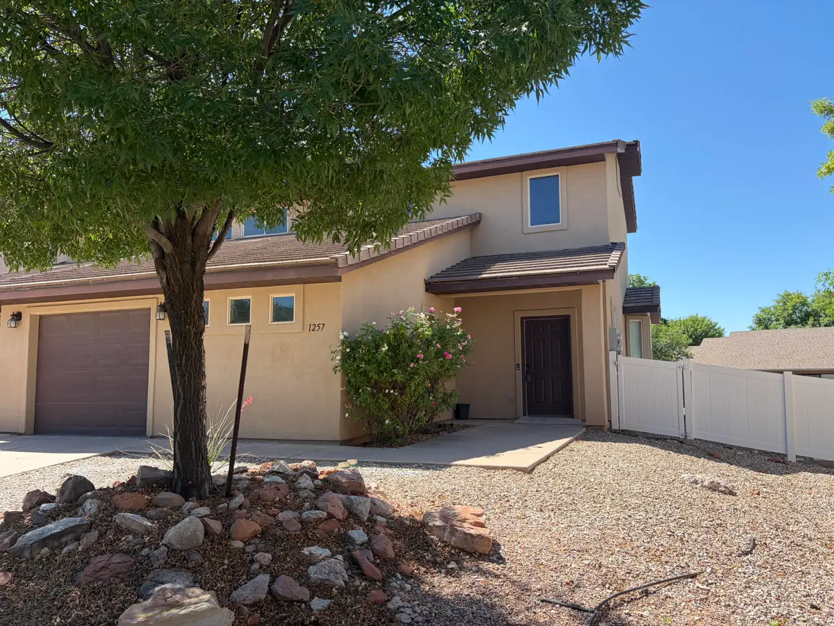 1257 W Las Hurdes Dr, Saint George, UT 84770 - #1