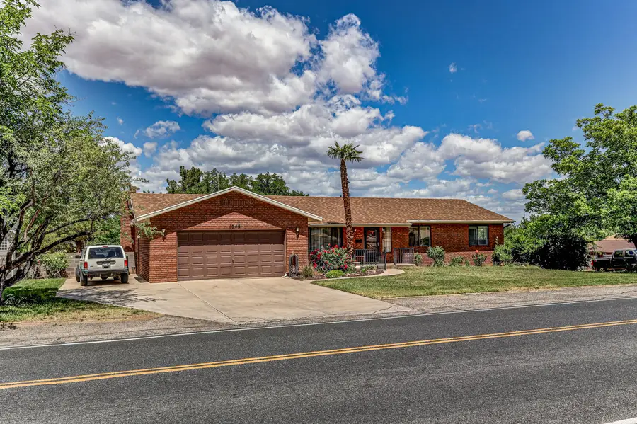 1045 E Fort Pierce Dr, Saint George, UT 84790 - #3