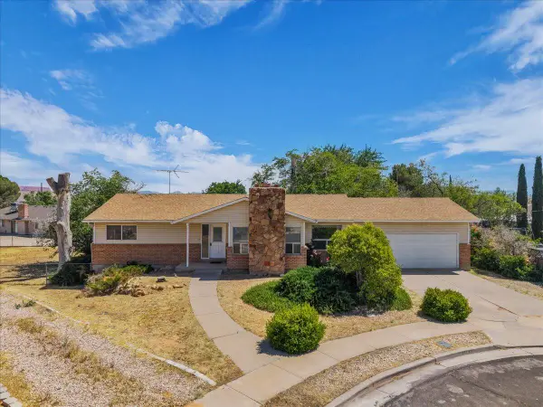 484 N Circula Rosita, Washington, UT 84780