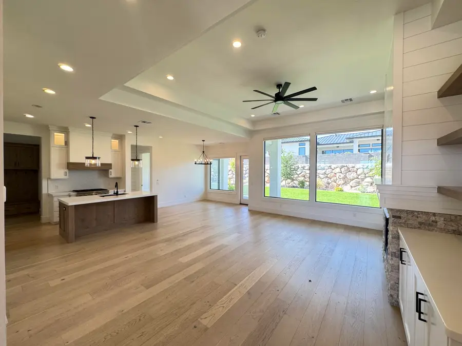 716 W Sunny Ledge Dr, Washington, UT 84780 - #3