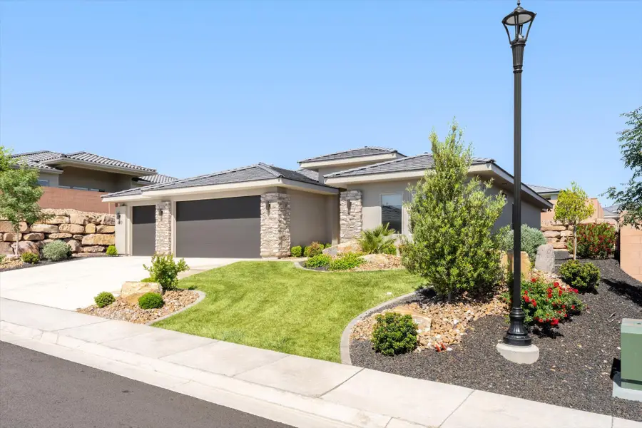 460 S Bracciano Dr, Saint George, UT 84770 - #2