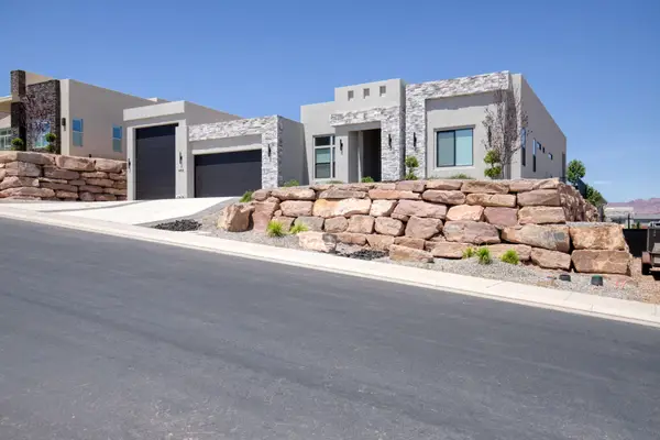 490 S Appian Way, Washington, UT 84780