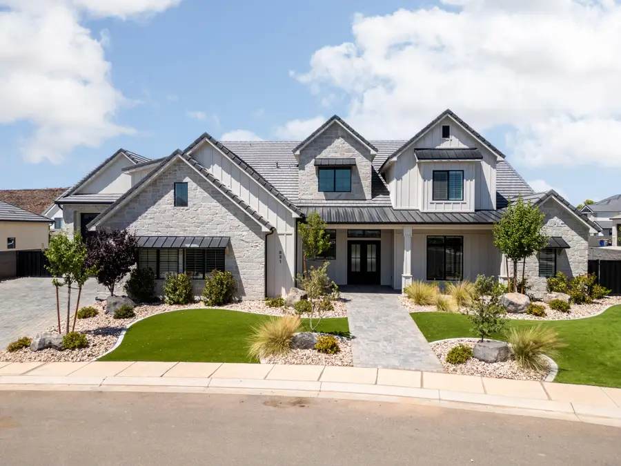 831 E Queensridge Dr, Washington, UT 84780 - #2