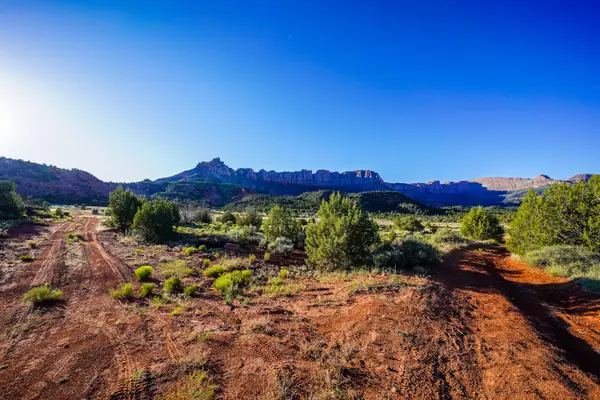 Carmel Rd, Rockville, UT 84763