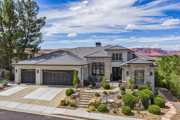 2608 W Canyon Ridge Rd, St George, UT 84770