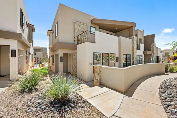 2306 N Park Center #43, Washington, UT 84780