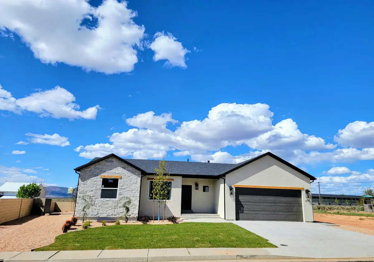 678 W 325, Parowan, UT 84761 - #1