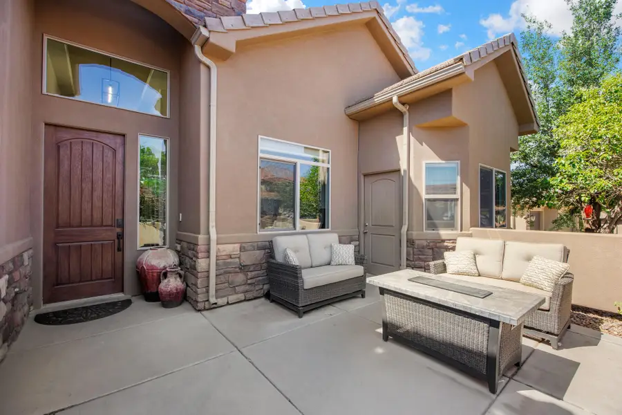 1020 E Silver Shadows Dr, Washington, UT 84780 - #3