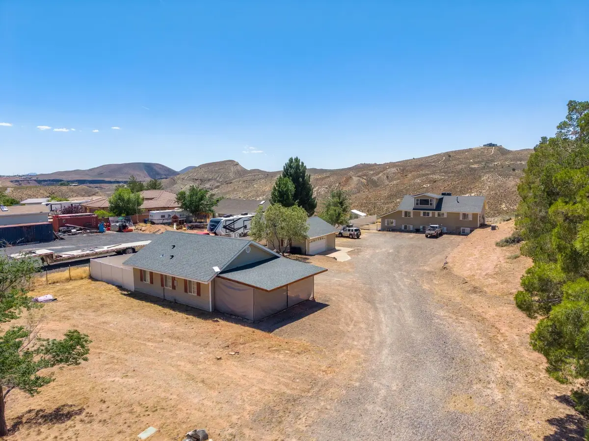 1656 S Ashcreek Dr, Toquerville, UT 84774 - #1