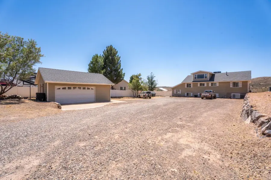 1656 S Ashcreek Dr, Toquerville, UT 84774 - #3