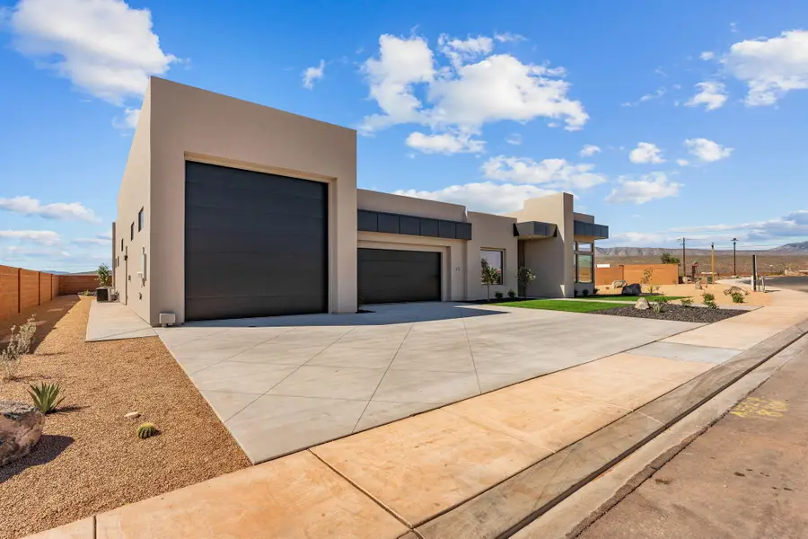 23 E Morning Glory Ave, Ivins, UT 84738 - #3