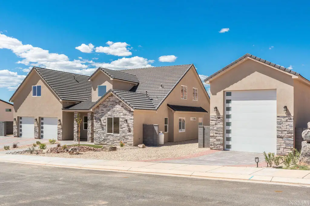 888 W Rock View Dr, Hurricane, UT 84737 - #1