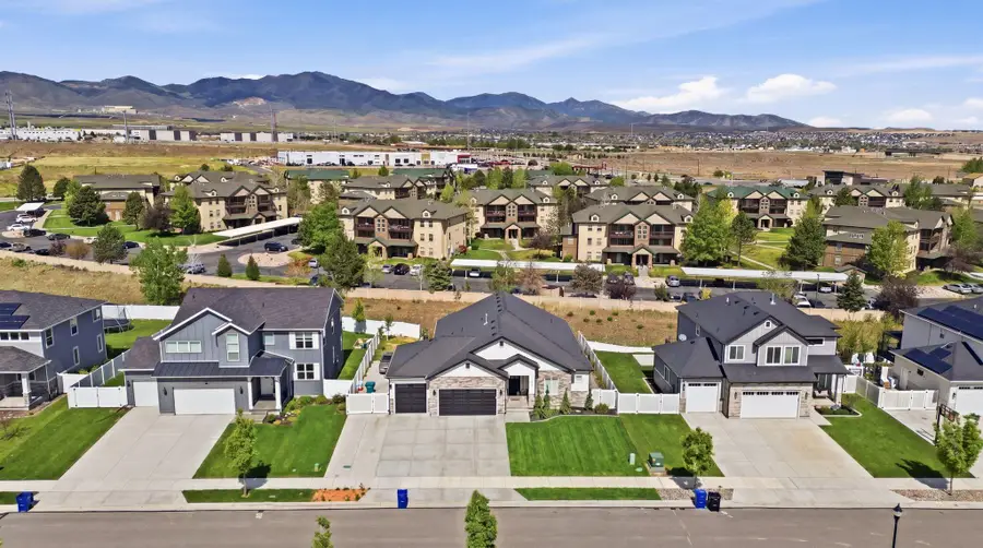 9132 Ridge Peak Dr, West Jordan, UT 84081 - #2