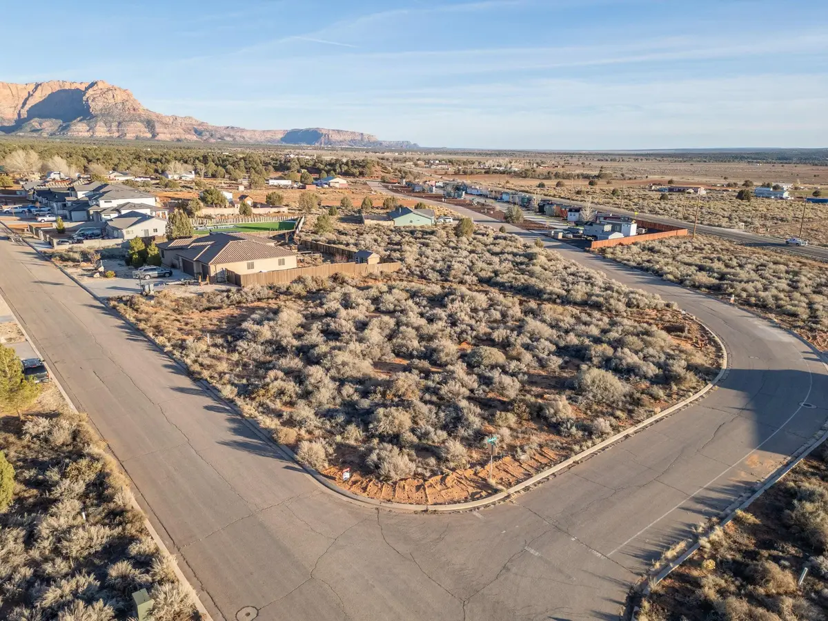 1088 E Manzanita Dr, Apple Valley, UT 84737 - #1