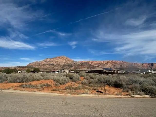 1088 E Manzanita Dr, Apple Valley, UT 84737 - #3