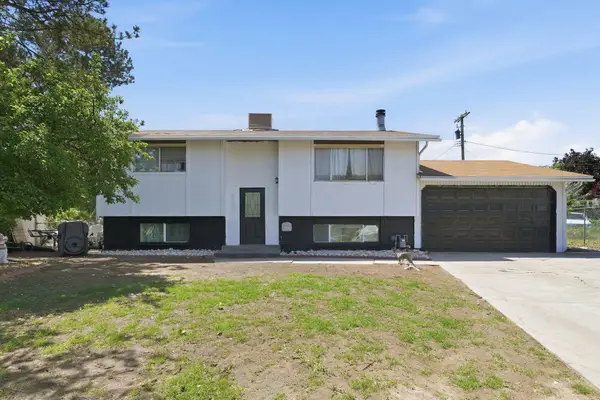 4468 S Red Blossom Cir, West Valley City, UT 84120