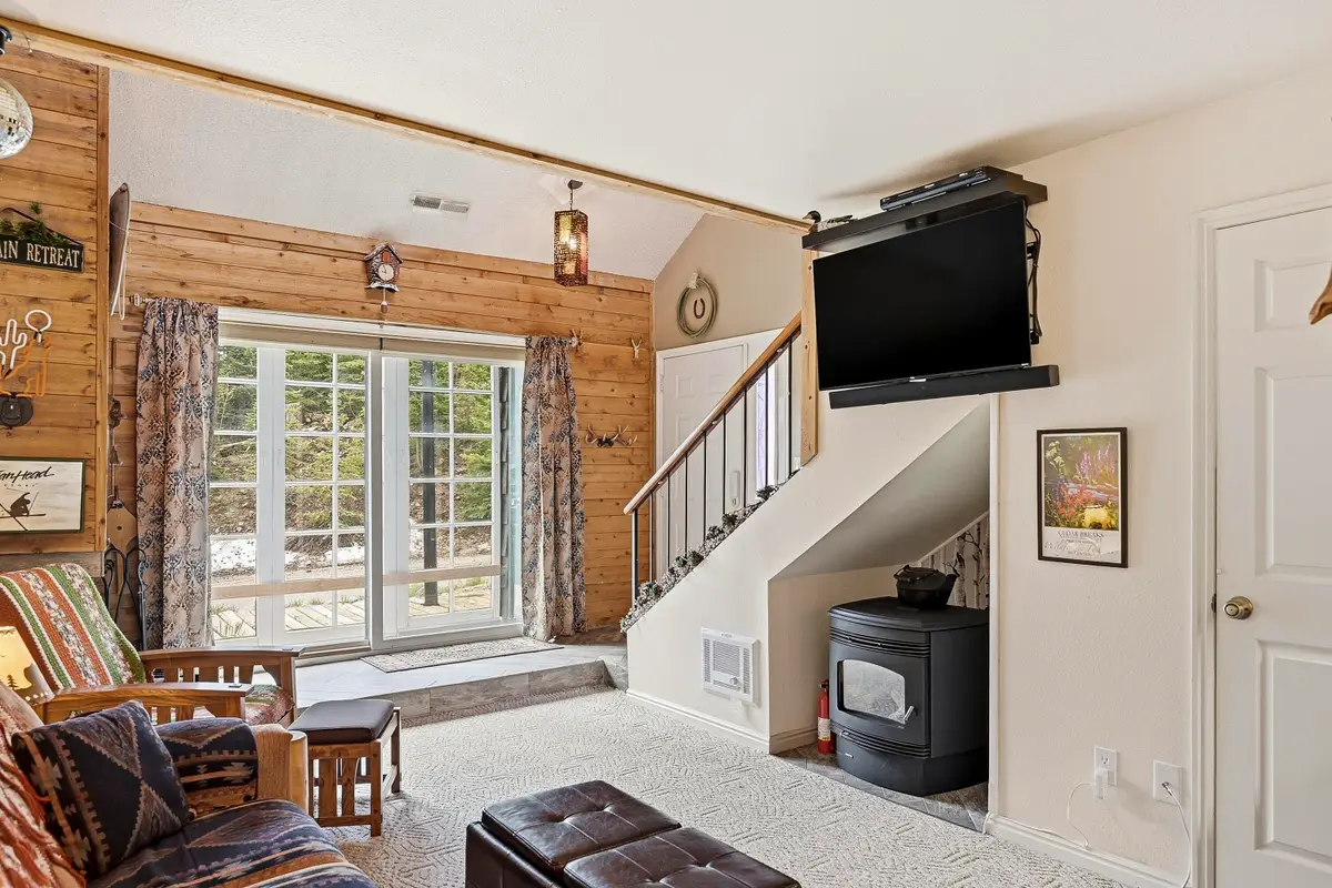 286 W Eagles Roost St #D-104, Brian Head, UT 84719 - #1