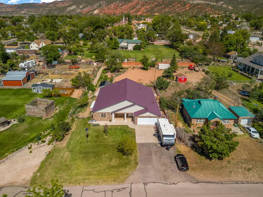 45 S 300, Parowan, UT 84761 - #2