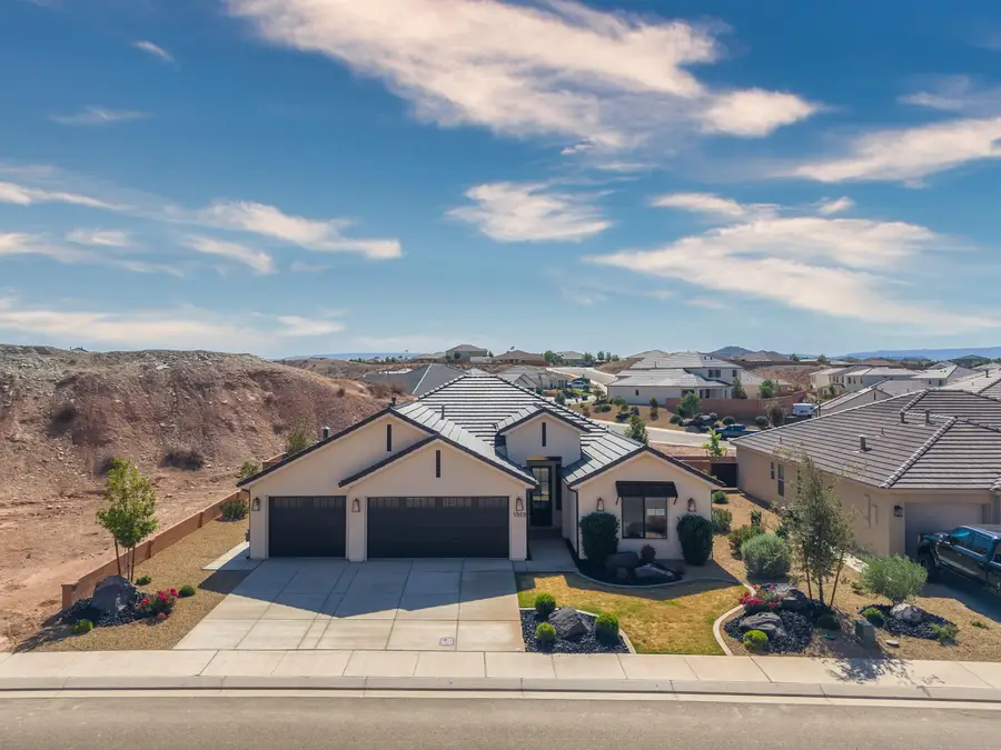 5949 S White Trails Dr, Saint George, UT 84790 - #3