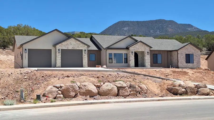 1947 S Oak Springs Rd, Cedar City, UT 84720 - #2