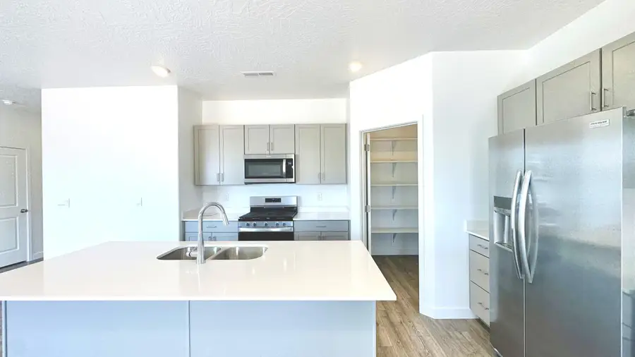 1486 S Wagon Box Way, Washington, UT 84780 - #3