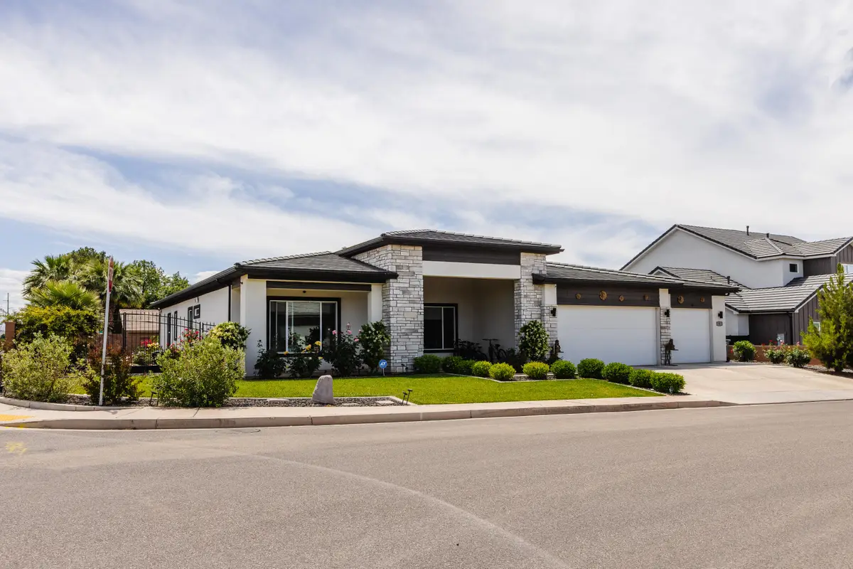 5 W Elinor Ln, Washington, UT 84780 - #1