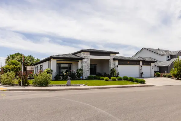 5 W Elinor Ln, Washington, UT 84780