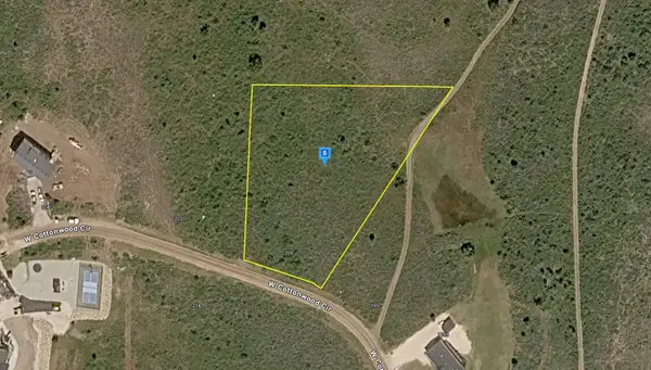 1209 W Cottonwood Cir, Garden City, UT 84028