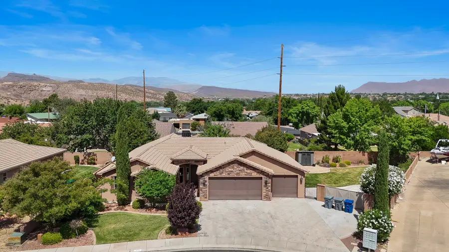811 N Swiss Haven Cir, Santa Clara, UT 84765 - #3