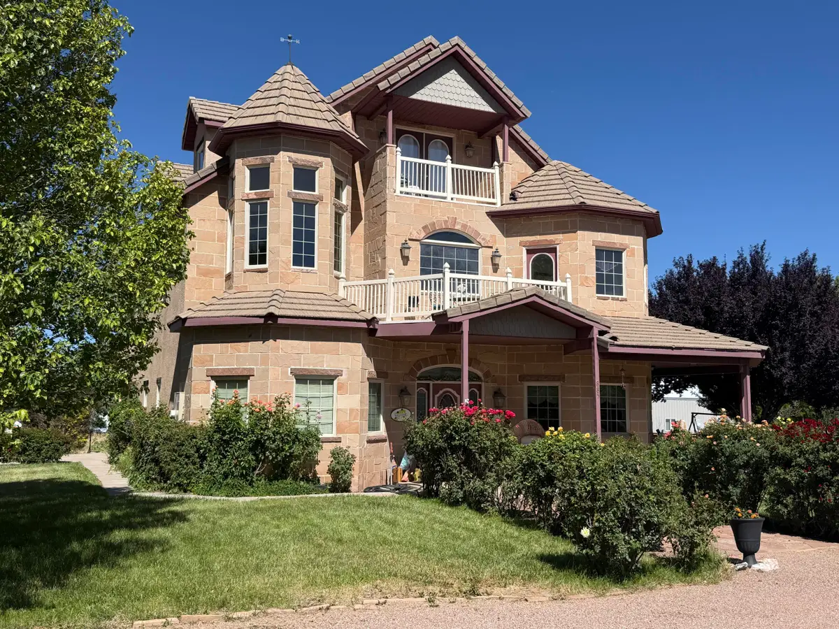885 N Old Farms Rd, Dammeron Valley, UT 84783 - #1