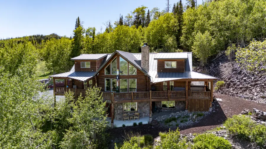 438 W Eagles Roost St, Brian Head, UT 84719 - #2