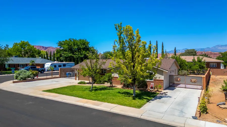 2524 El Vista Dr, Santa Clara, UT 84765 - #2