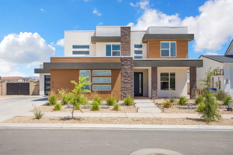 552 W Canyon Pine Dr, Saint George, UT 84790 - #3