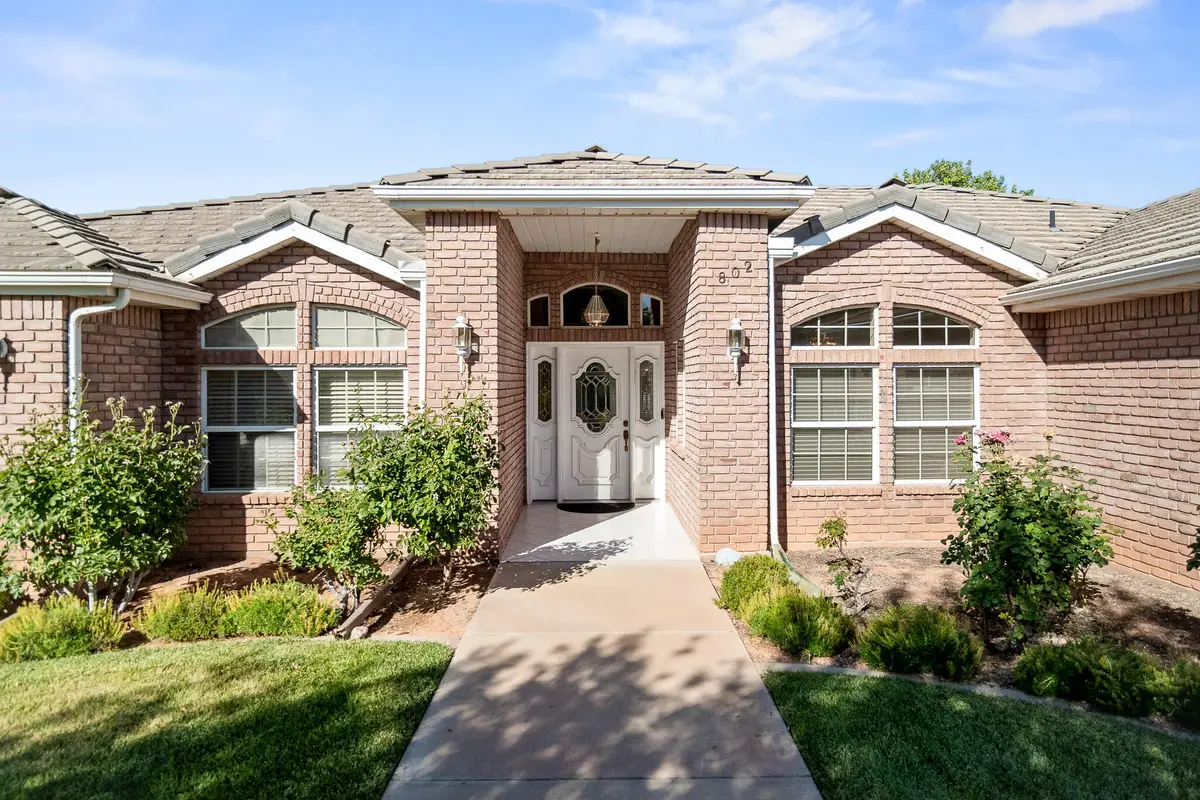 802 N Dusk Dr, Saint George, UT 84770 - #1