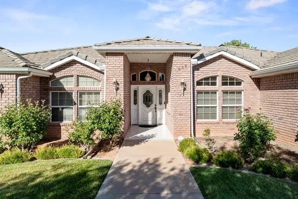 802 N Dusk Dr, St George, UT 84770