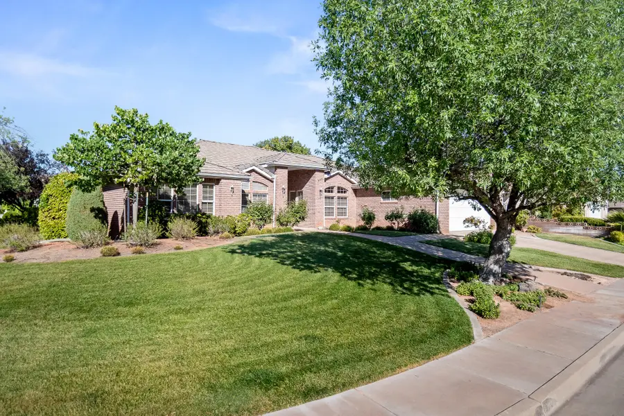 802 N Dusk Dr, Saint George, UT 84770 - #3