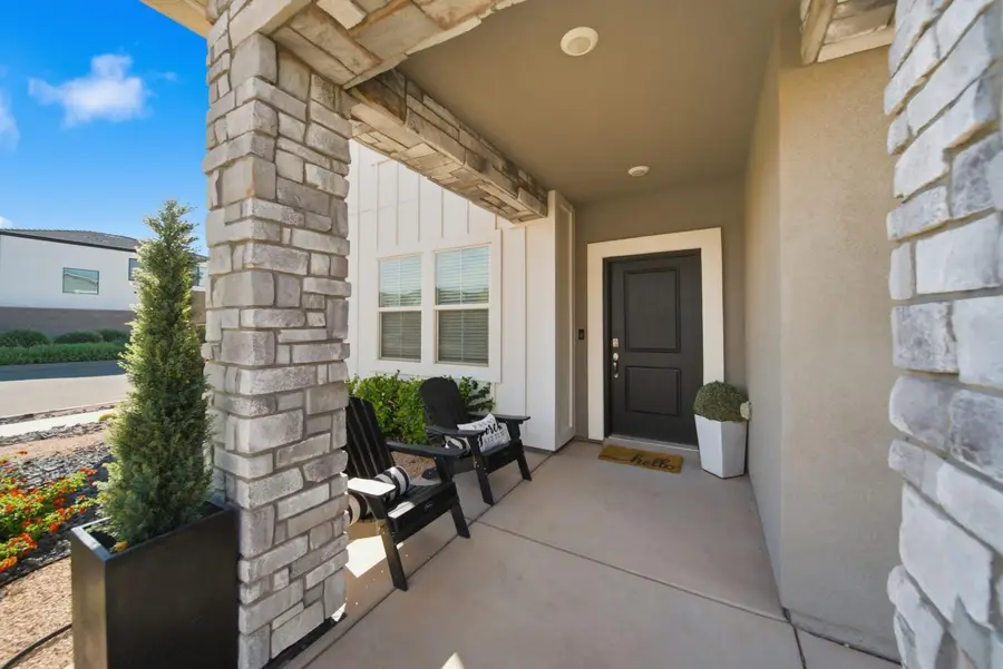 1556 S Star Springs Dr, Washington, UT 84780 - #3