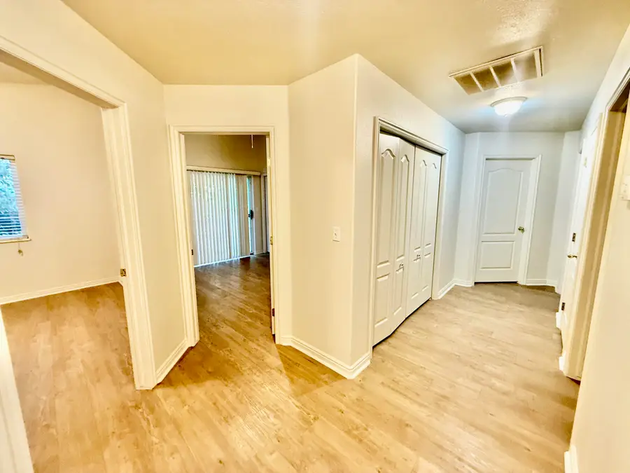 1020 E Fort Pierce Dr, Saint George, UT 84790 - #2