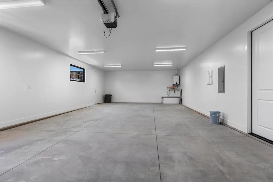 1043 N Falcon Ridge View, Hurricane, UT 84737 - #3