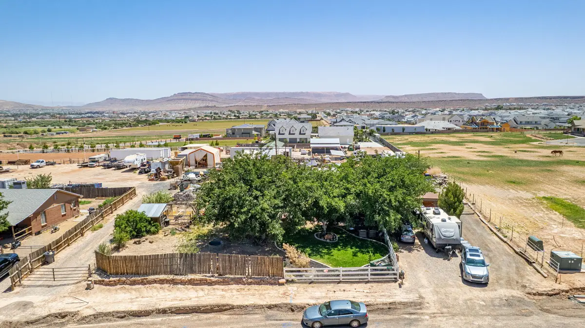 2757 S Little Valley Rd, Saint George, UT 84770 - #1