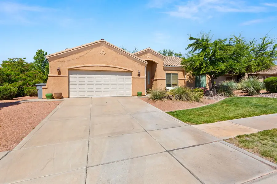 1047 N 2190, Saint George, UT 84770 - #2