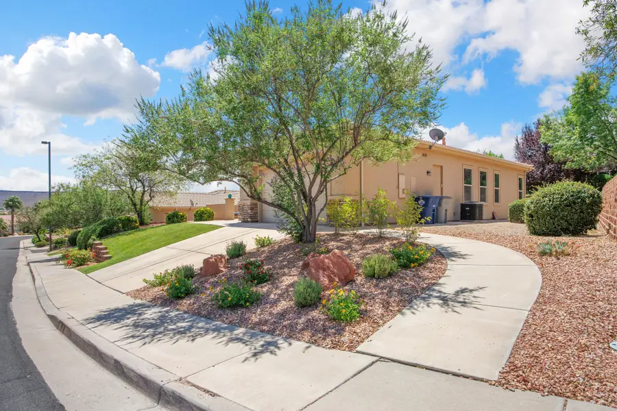 2581 W Desert Springs Rd, Saint George, UT 84770 - #3