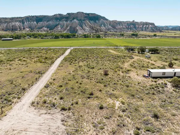 689 Utah 12, Cannonville, UT 84718
